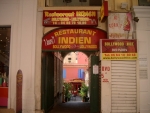 bollywoodlollywood-restaurant-02-nice-place-massena-panneauentree
